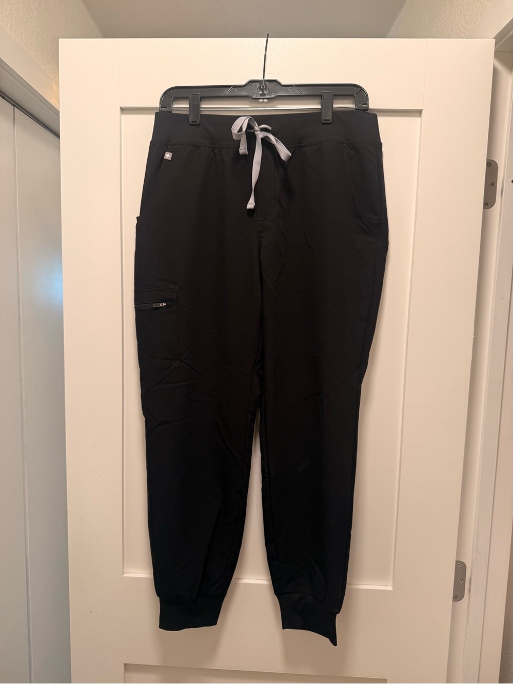 Figs women’s Black Jogger Pants with White Drawstring